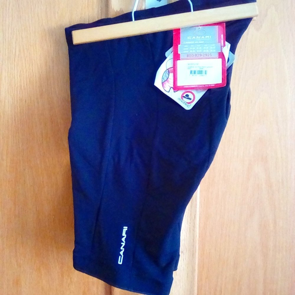 NWT cycling shorts